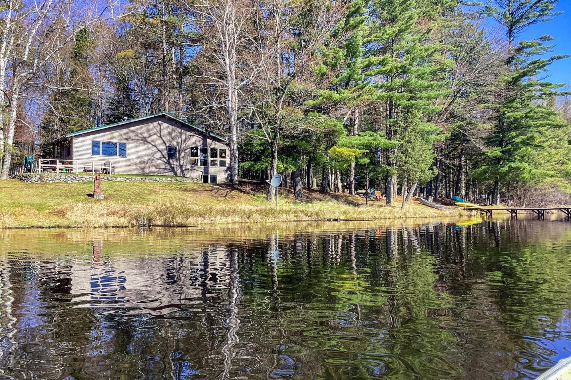 Hotter'S Cabin Sayner Exterior photo