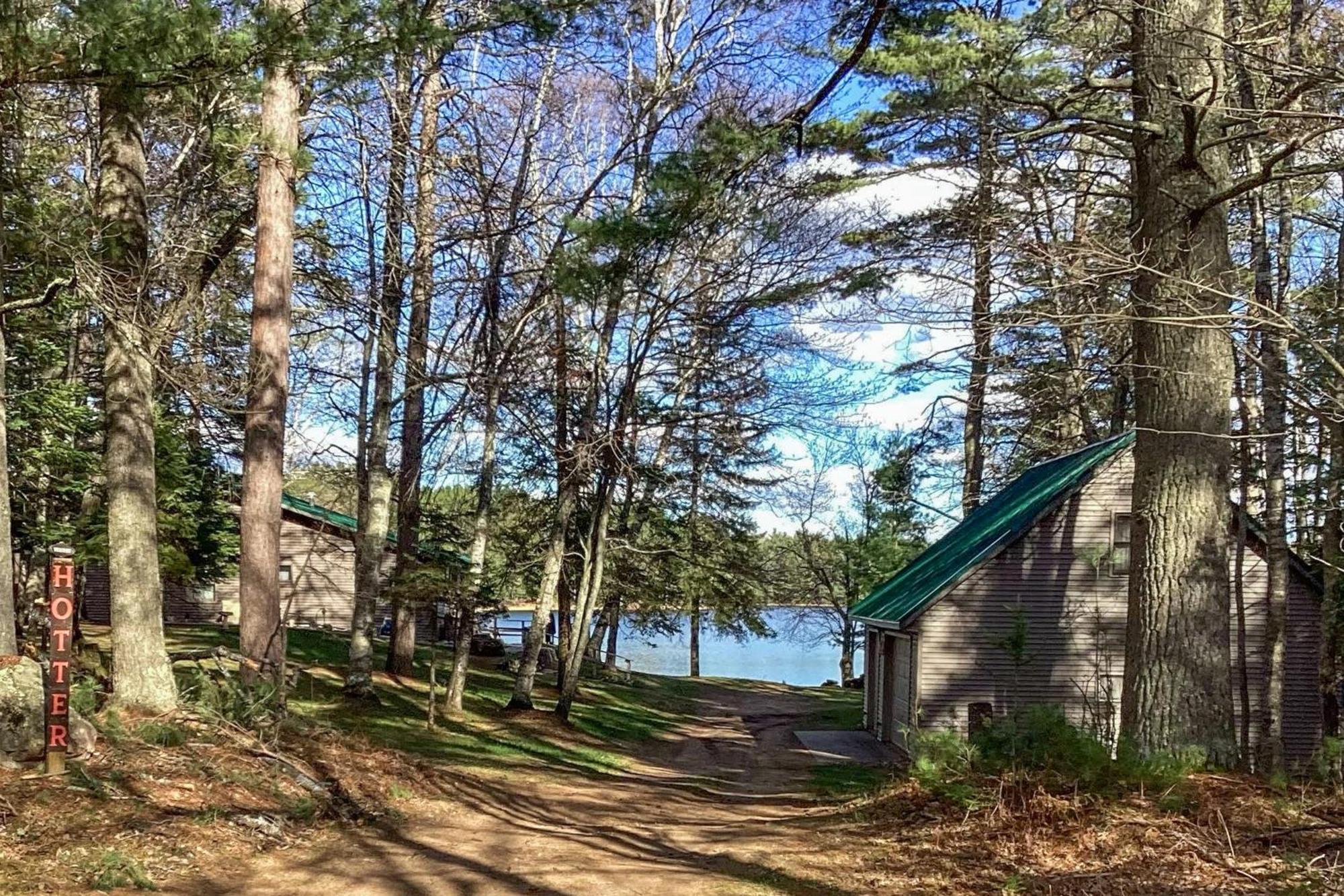 Hotter'S Cabin Sayner Exterior photo